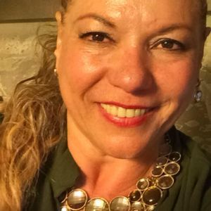 Meet your Posher, Bethsy